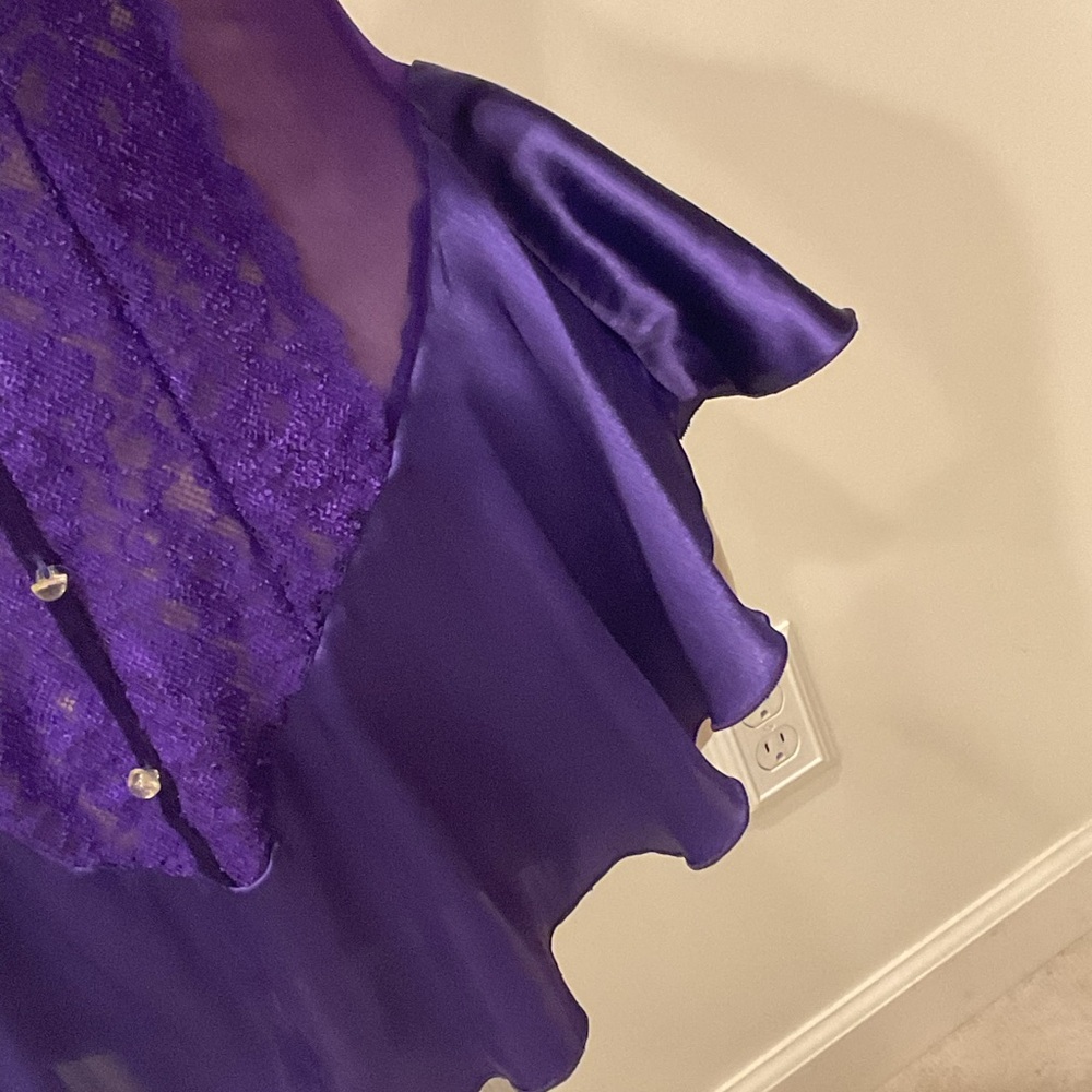 Intimo Purple Lace Robe Set - Picture 7 of 15